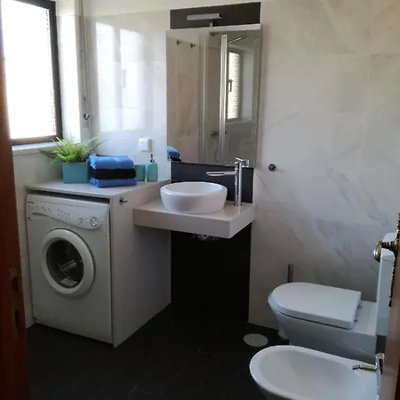 House Apartment *